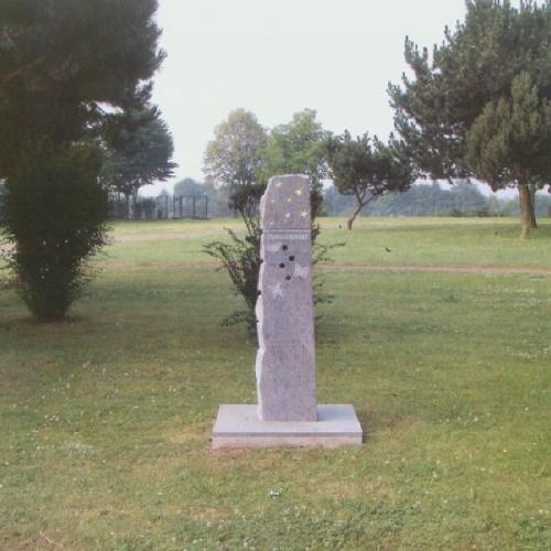 Ansicht des Denkmals für Sternenkinder auf dem Südfriedhof in Niderkassel - Rheidt
